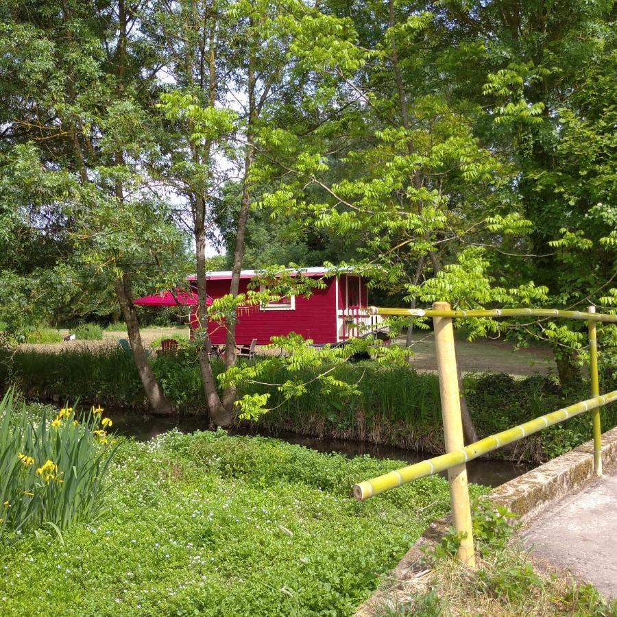 La Roulotte Du Moulin De Palet Villa Baugé Eksteriør bilde
